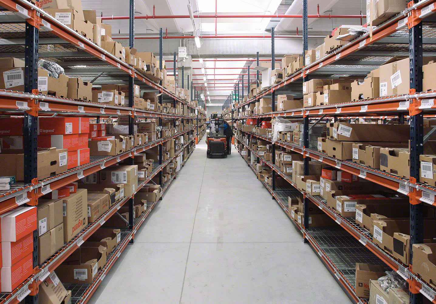 米乐手机网页版登录入口-米乐(中国)智慧安全用电-仓库库房方案